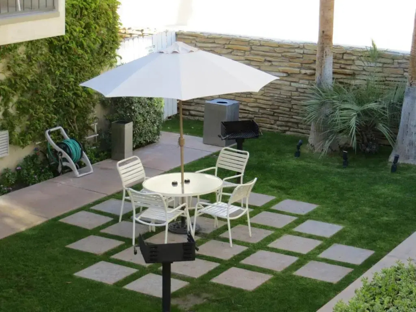 7 Springs Inn & Suites