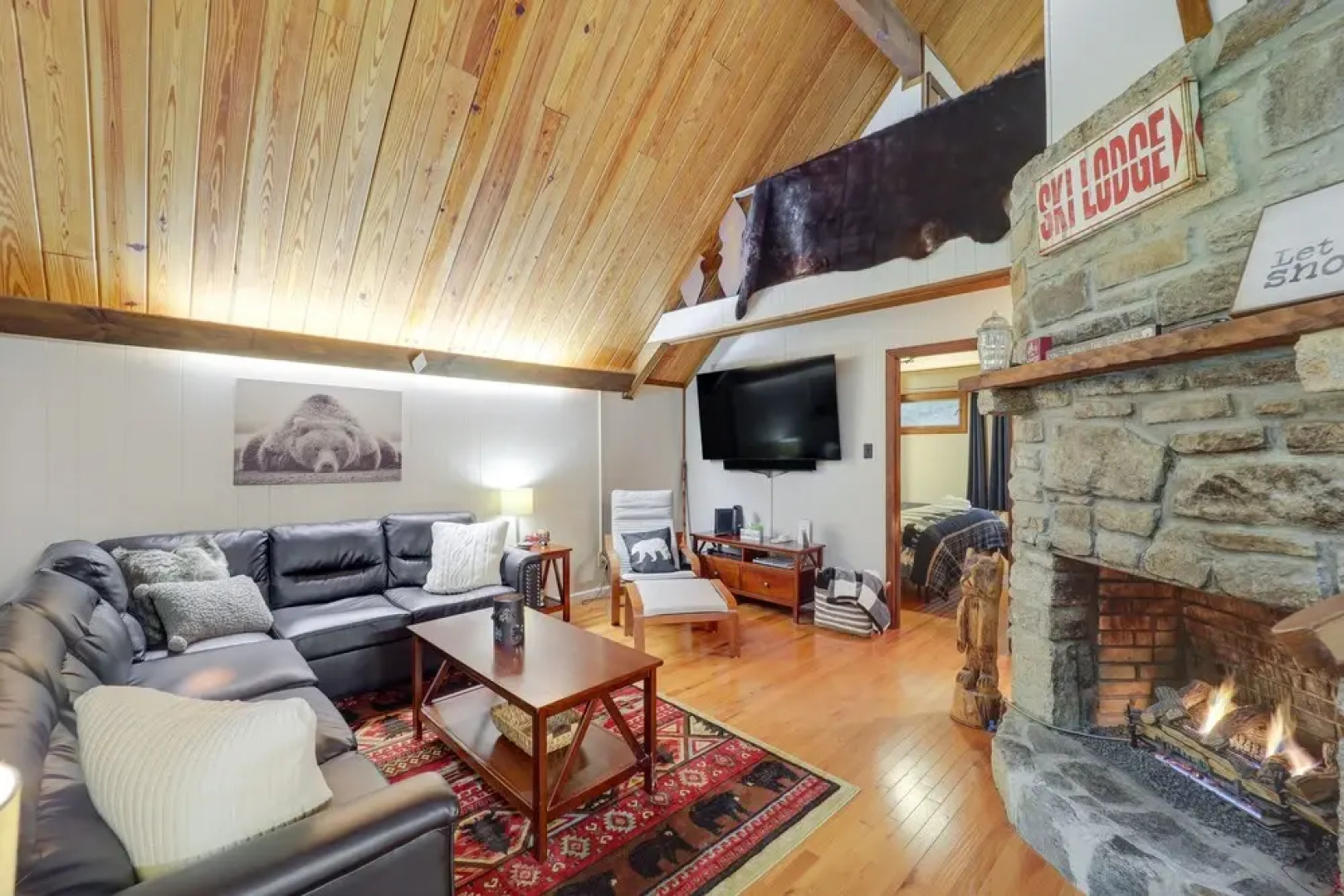 Deck, Fire Pit, & Grill: Beech Mountain Chalet