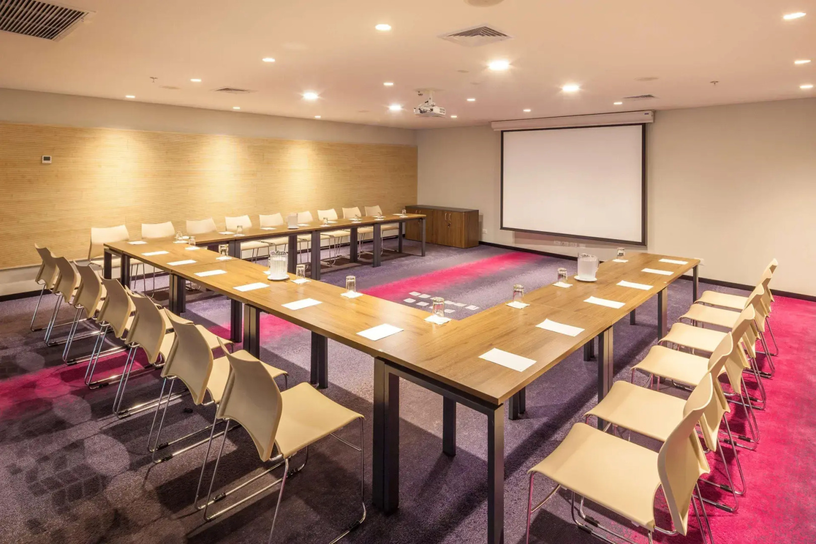 Radisson Hotel Santa Cruz