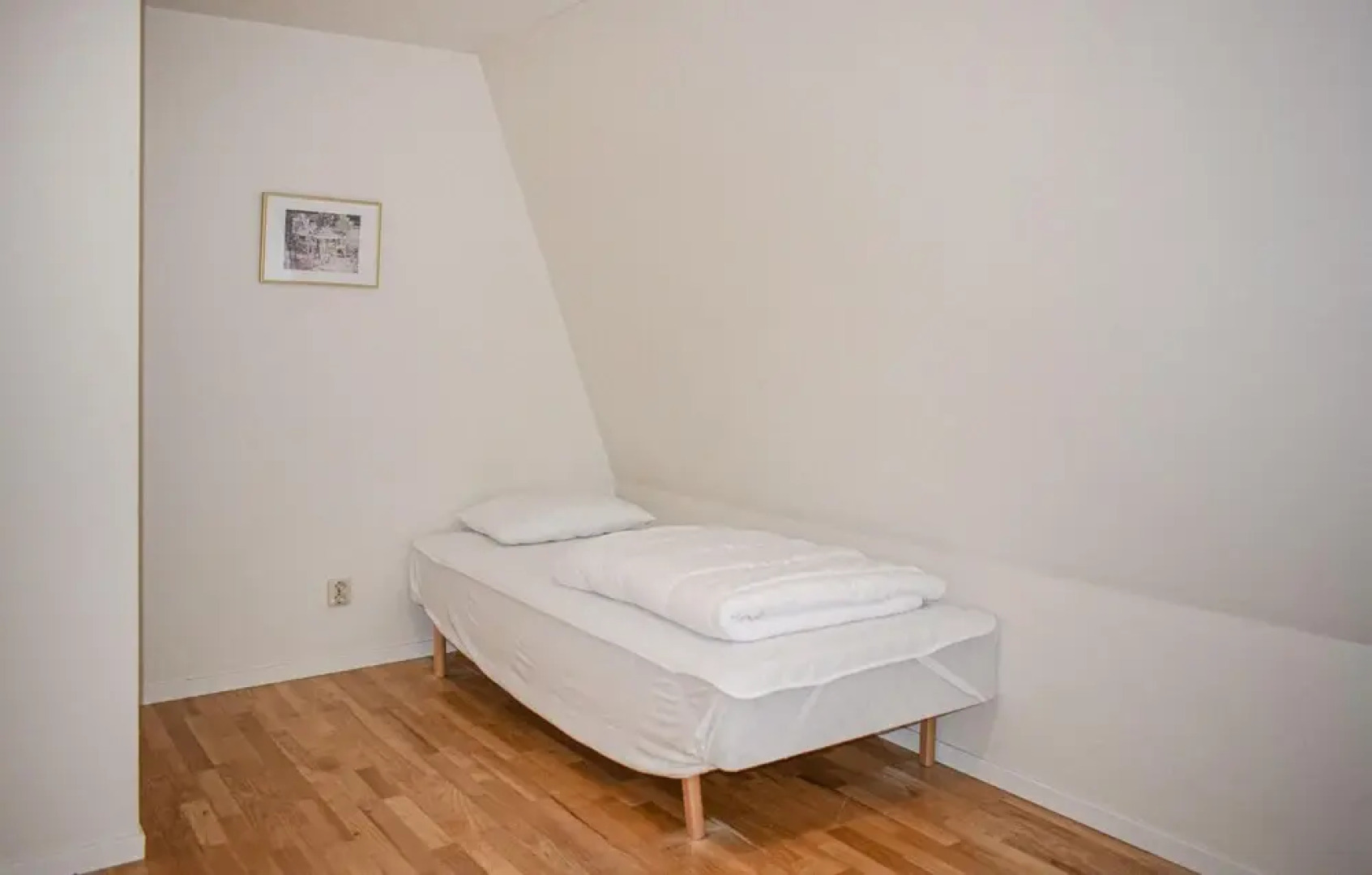 Awesome Home in Tingsryd With 5 Bedrooms, Sauna and Wifi