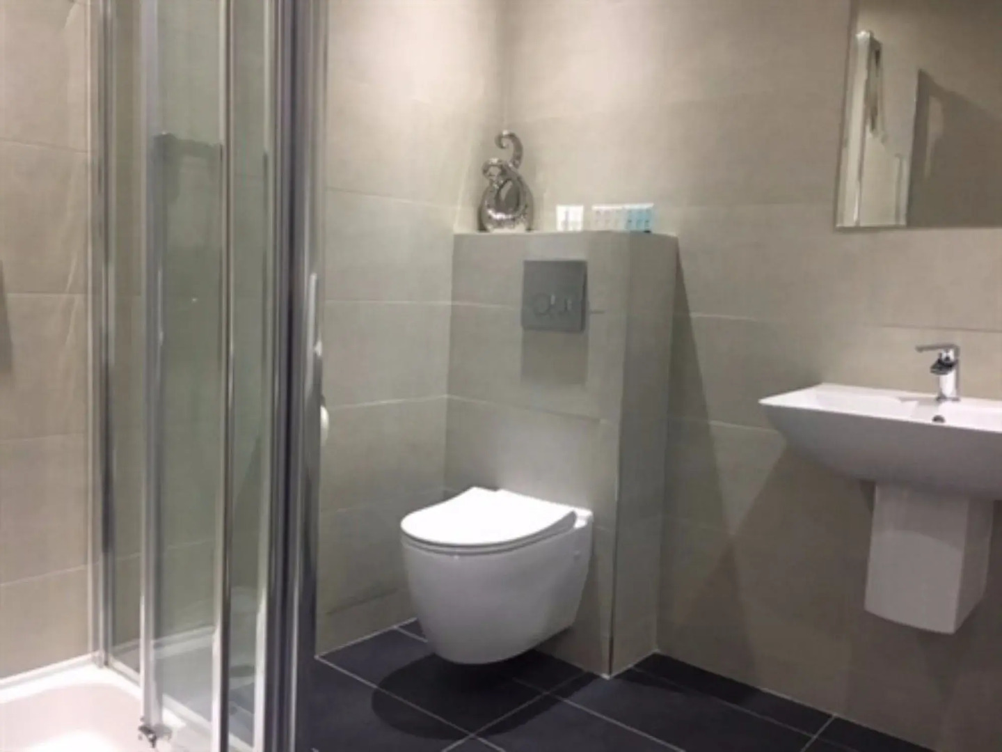 The Huddersfield Hotel