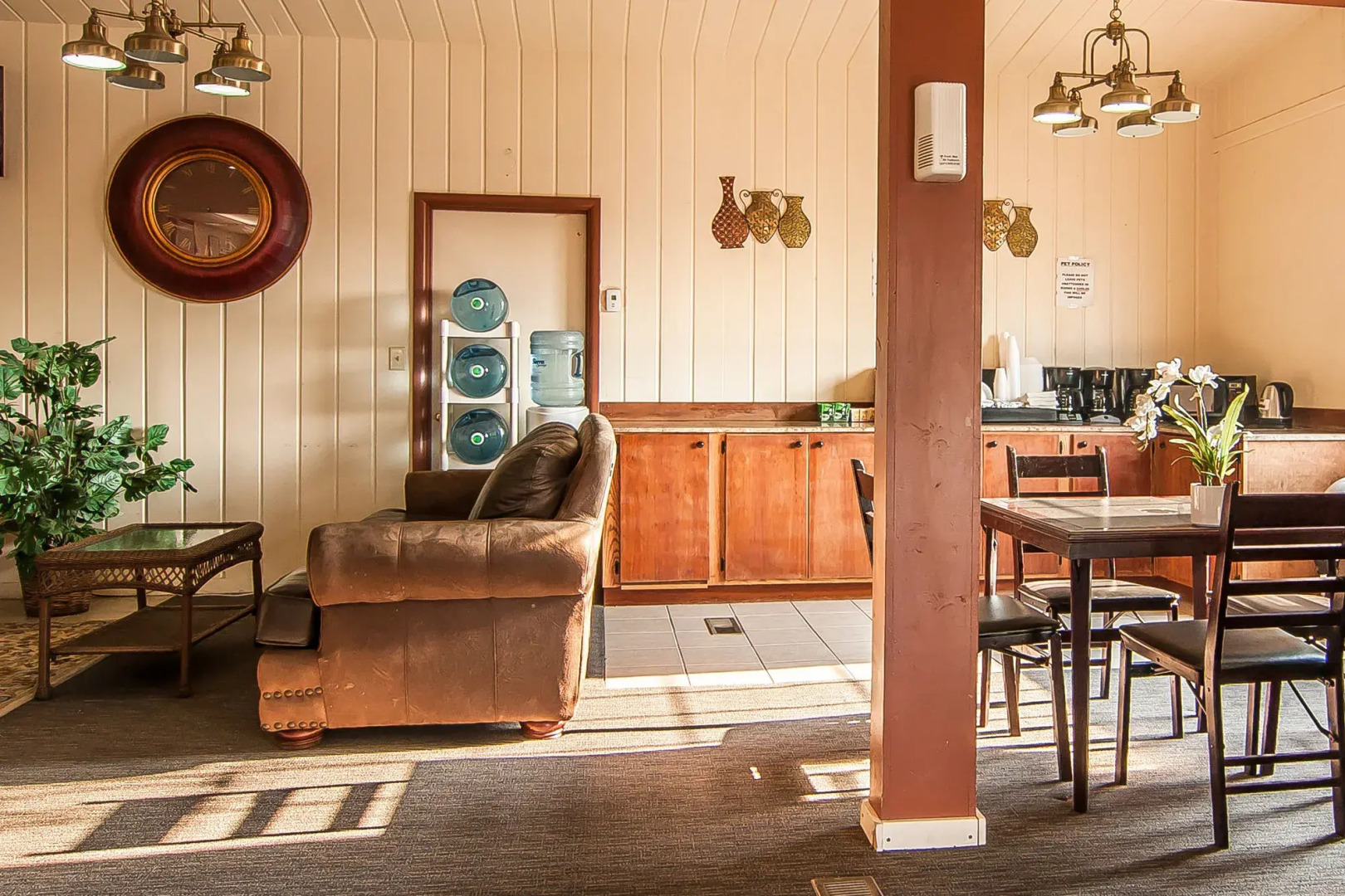 Rodeway Inn & Suites