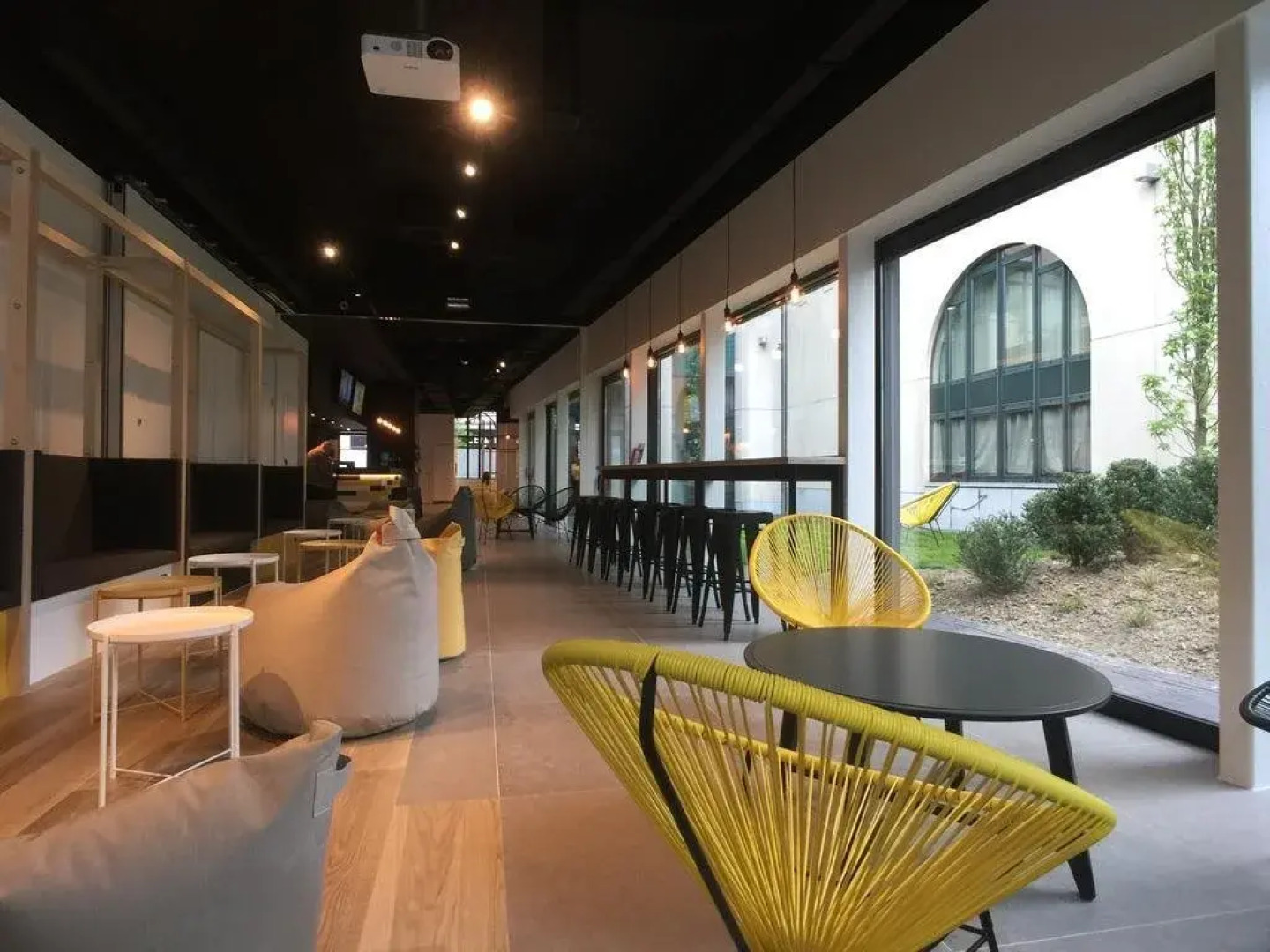 Sleep Well Youth Hostel