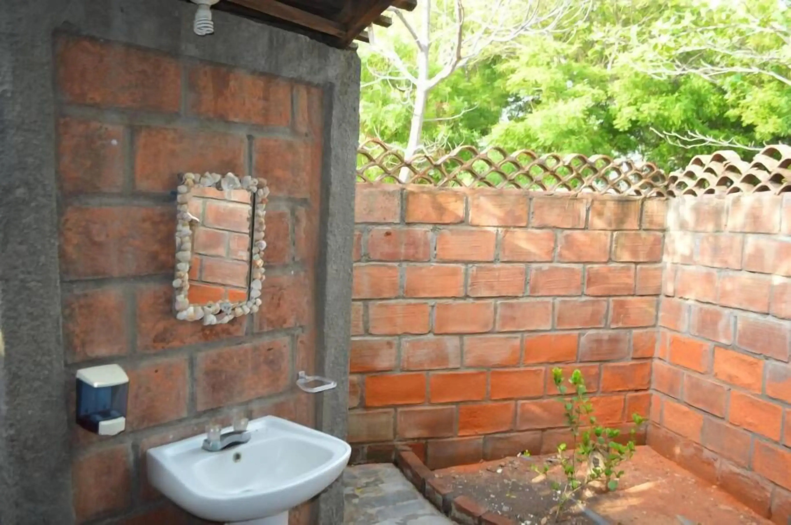 Somar Surf camp & Lodge