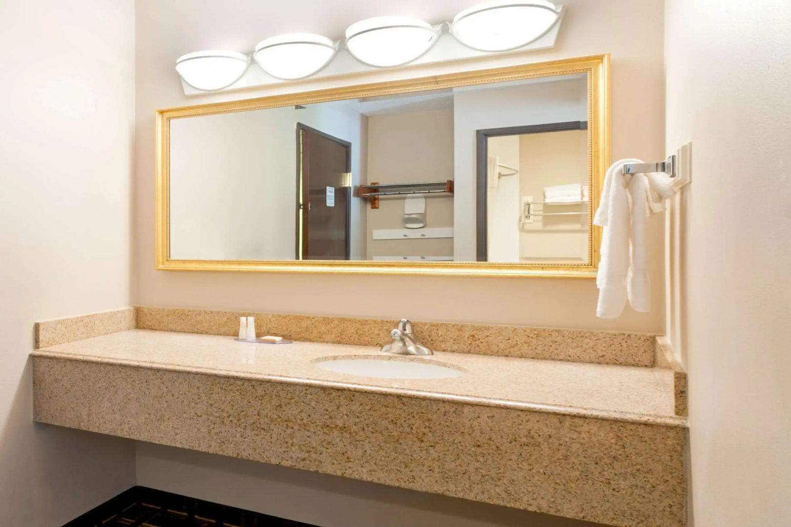 Baymont by Wyndham Memphis East