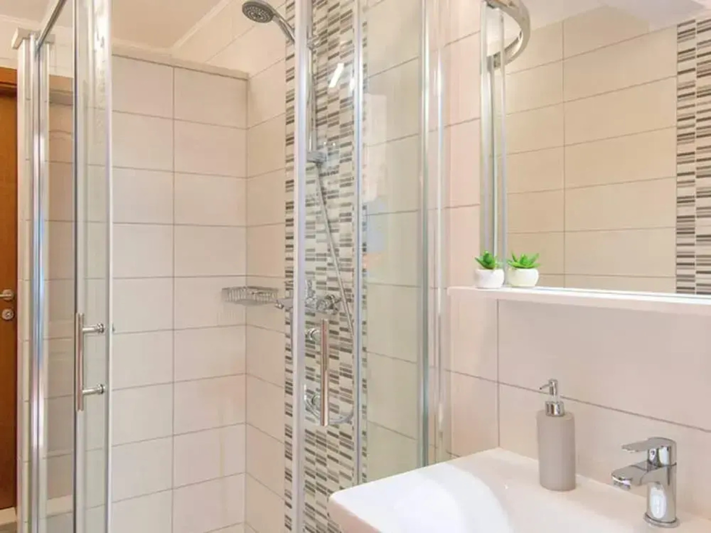 Holiday Home Loviste-three Bedroom Holiday Home With Pool and Sea View