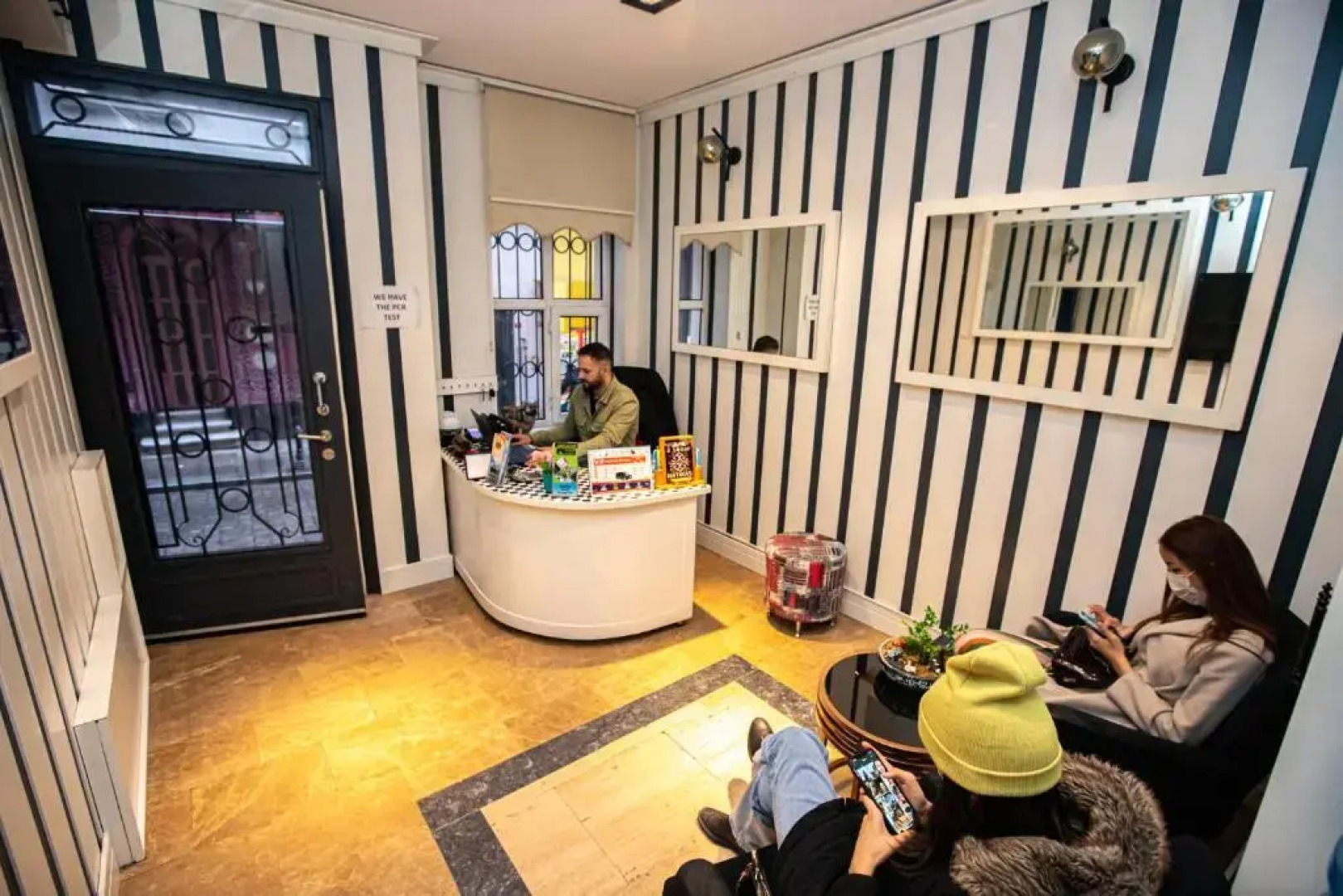 La Pazza Suites Hotel