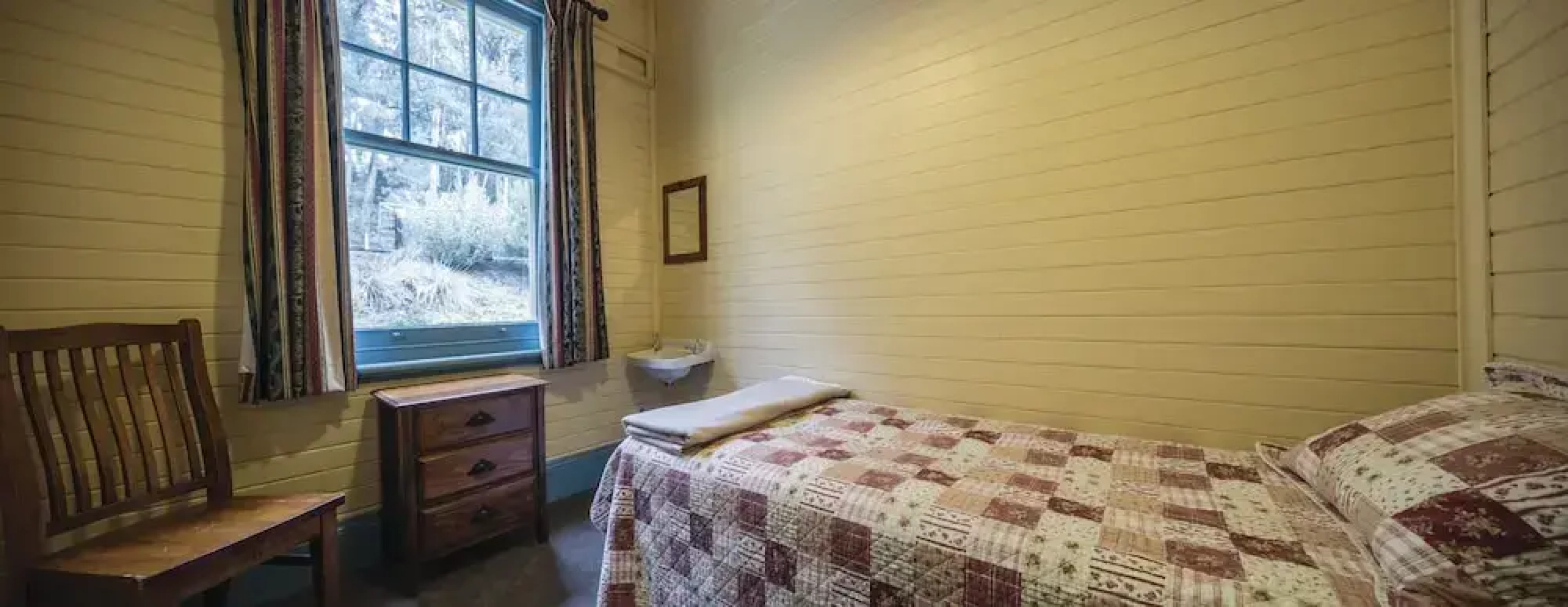 Yarrangobilly Caves House