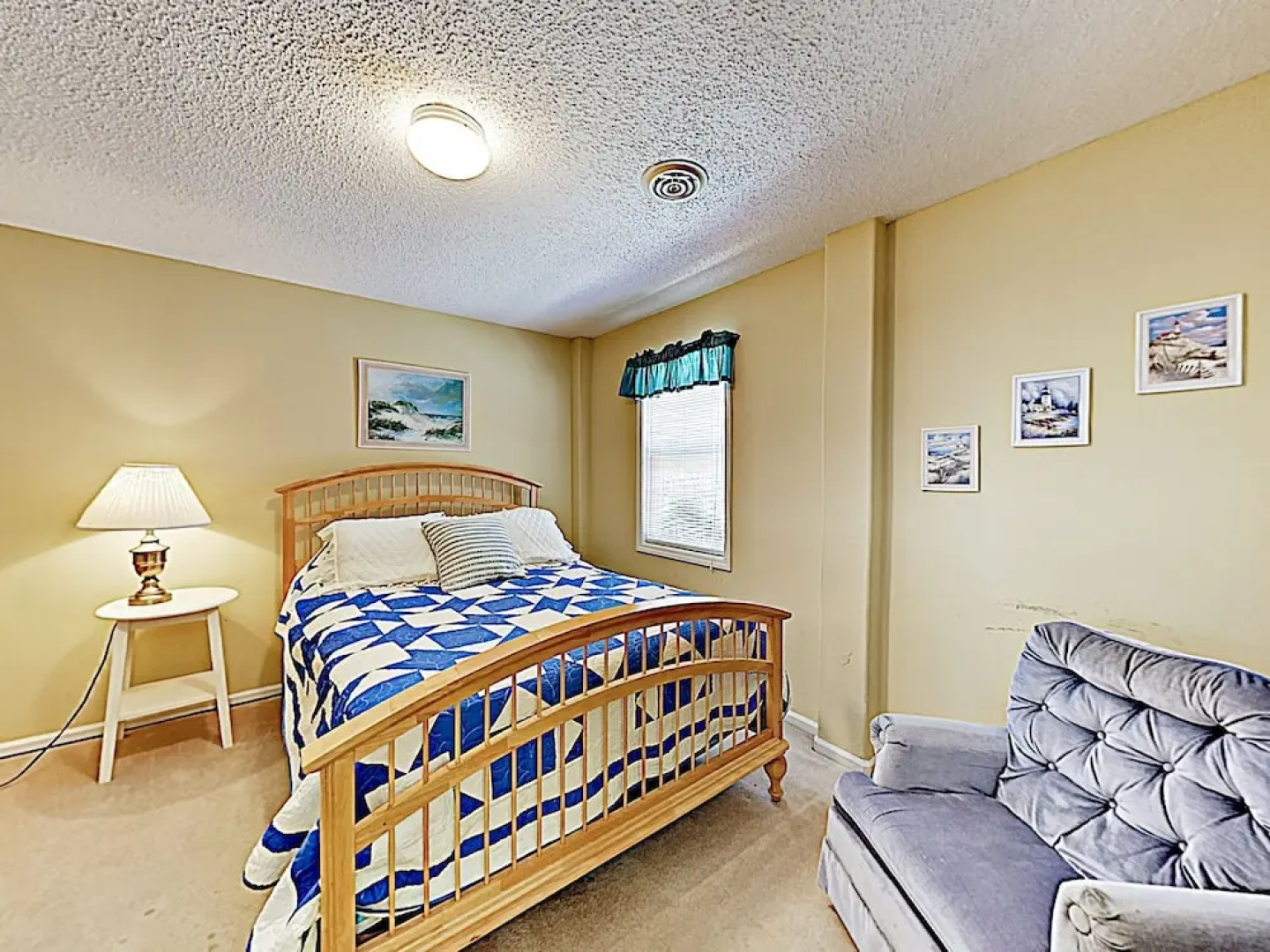 Fish N Hooks W/ Ocean-view Porch, Steps To Beach 5 Bedroom Home