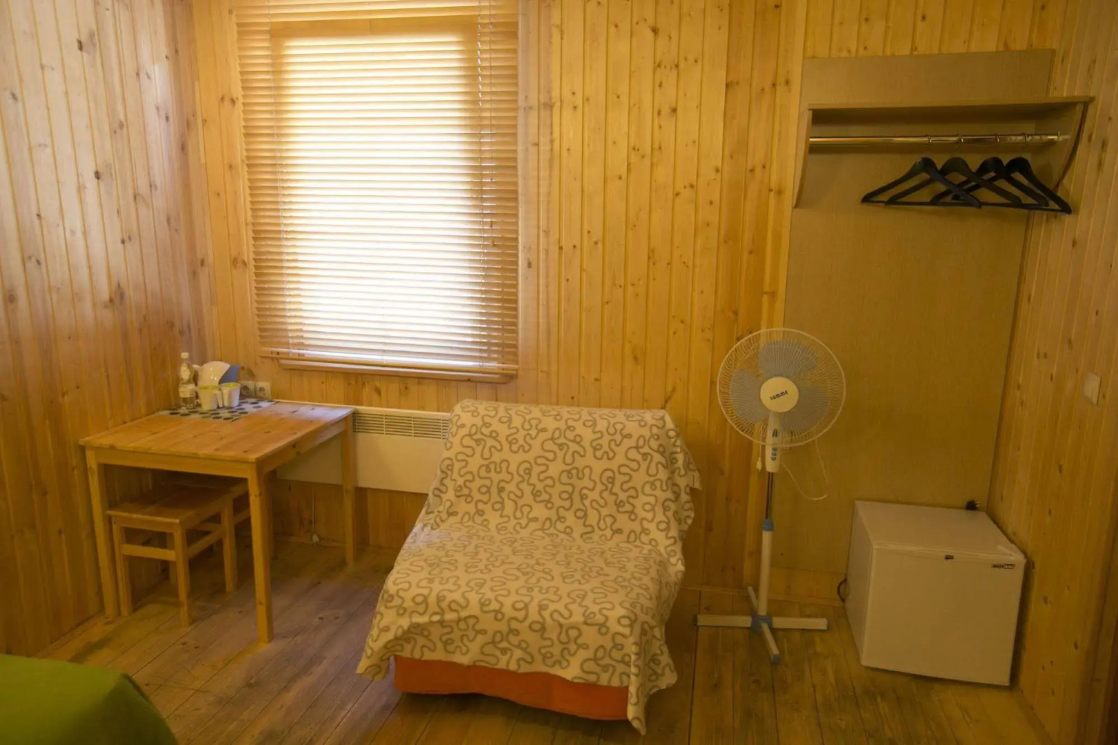 Антис Хаус Юнин