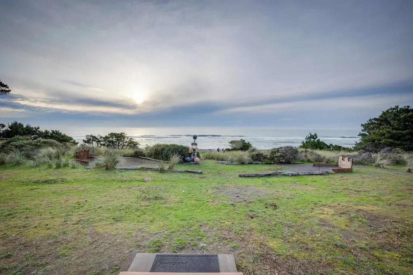 Oceanfront Home in Port Orford: The Lighthouse