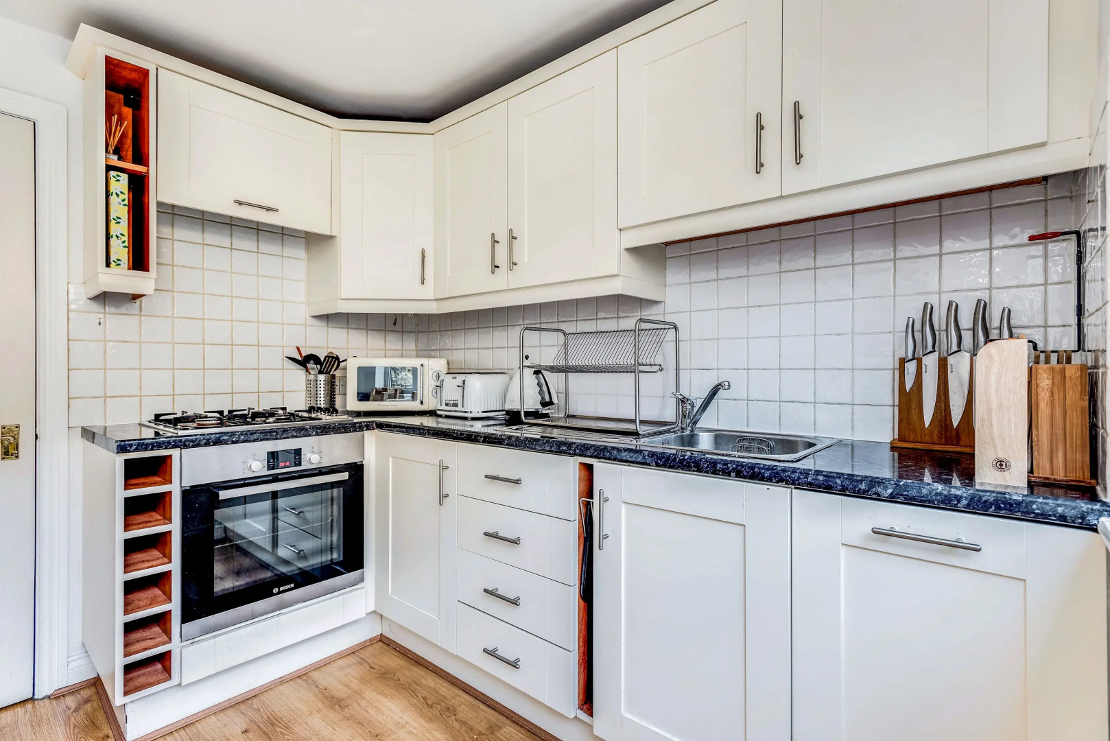 The St Clements Townhouse 3 Bedroom Bijou central