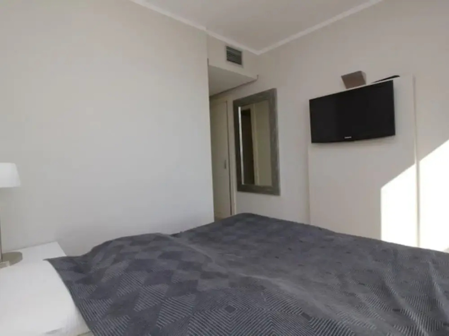 Beautiful luxury apartment in Las Colinas Golf & Country Club, shared pool