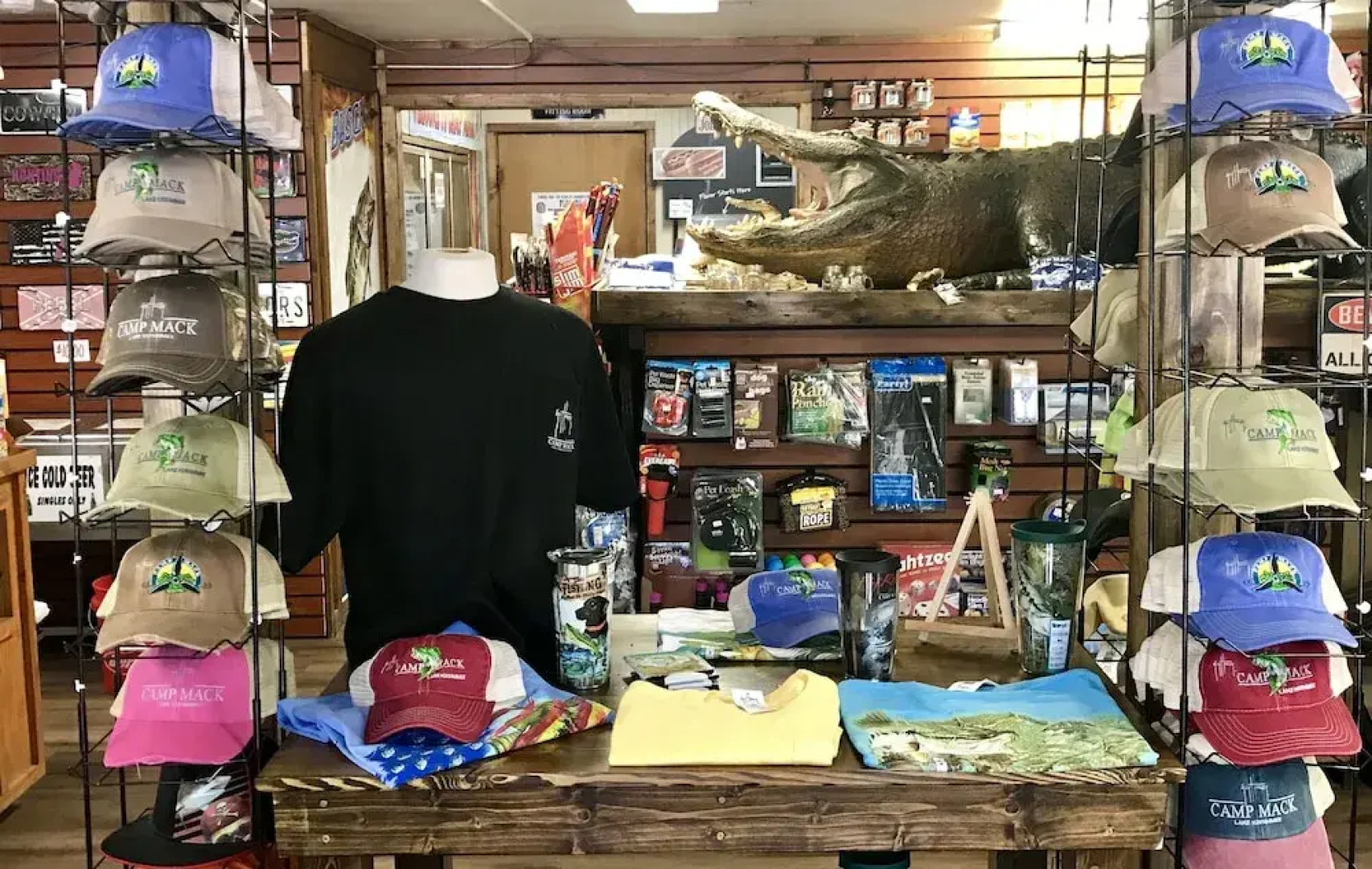 Camp Mack Lodge, Marina & RV Resort