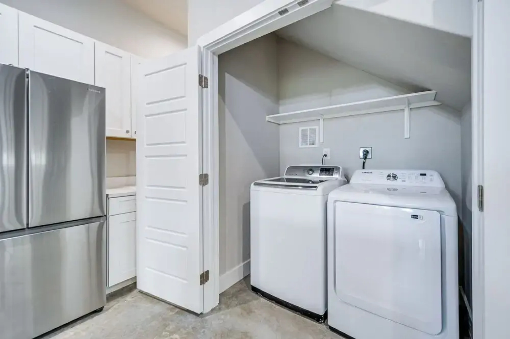 Canyon Lake Home W/ Private Deck: 5 Mi To Marina!