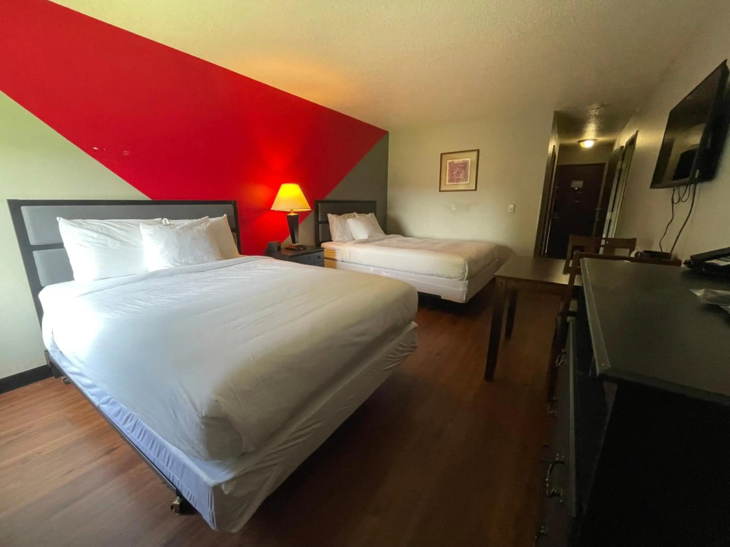 Sunnyside Inn & Suites