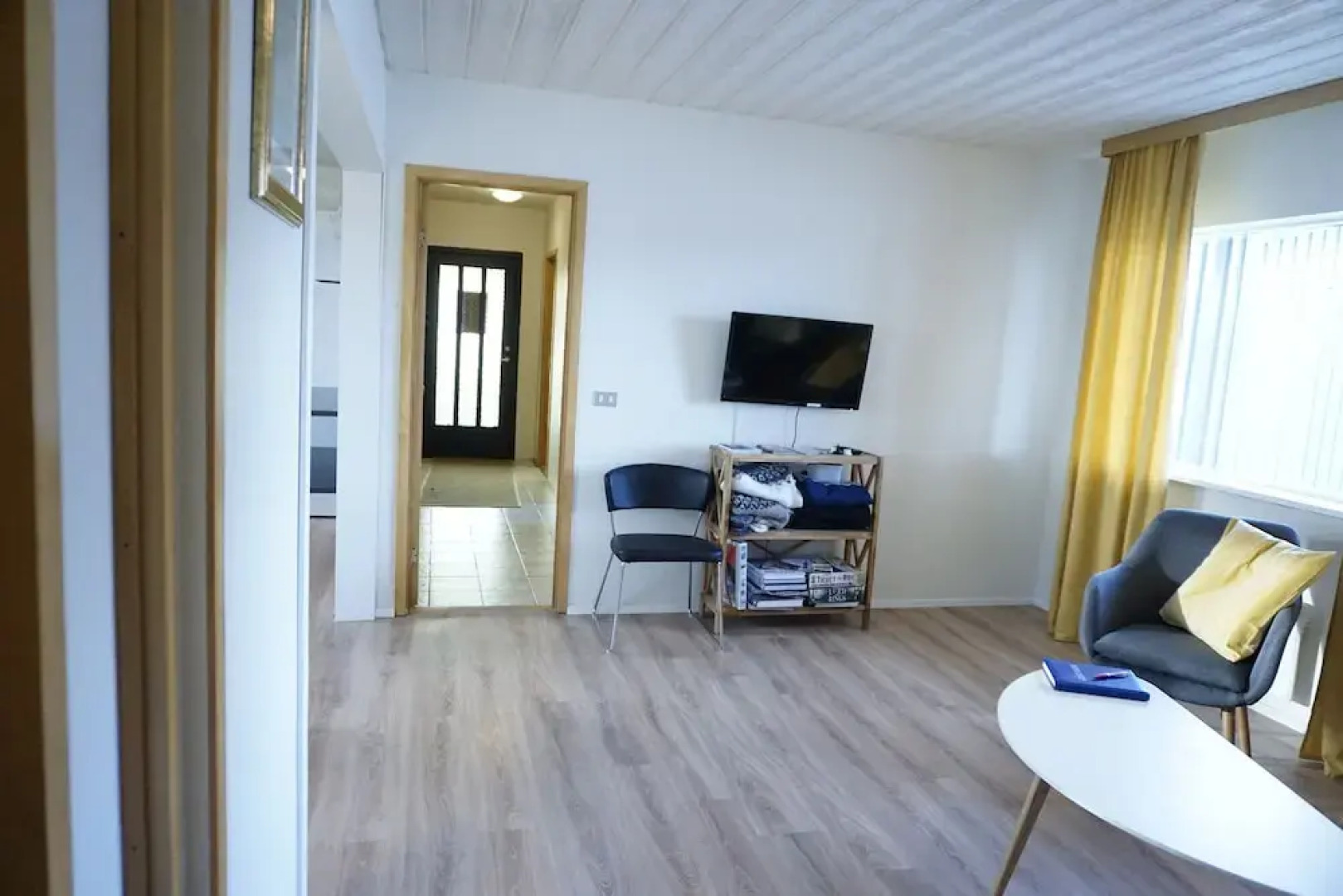 Hlíðarból Farm Guesthouse