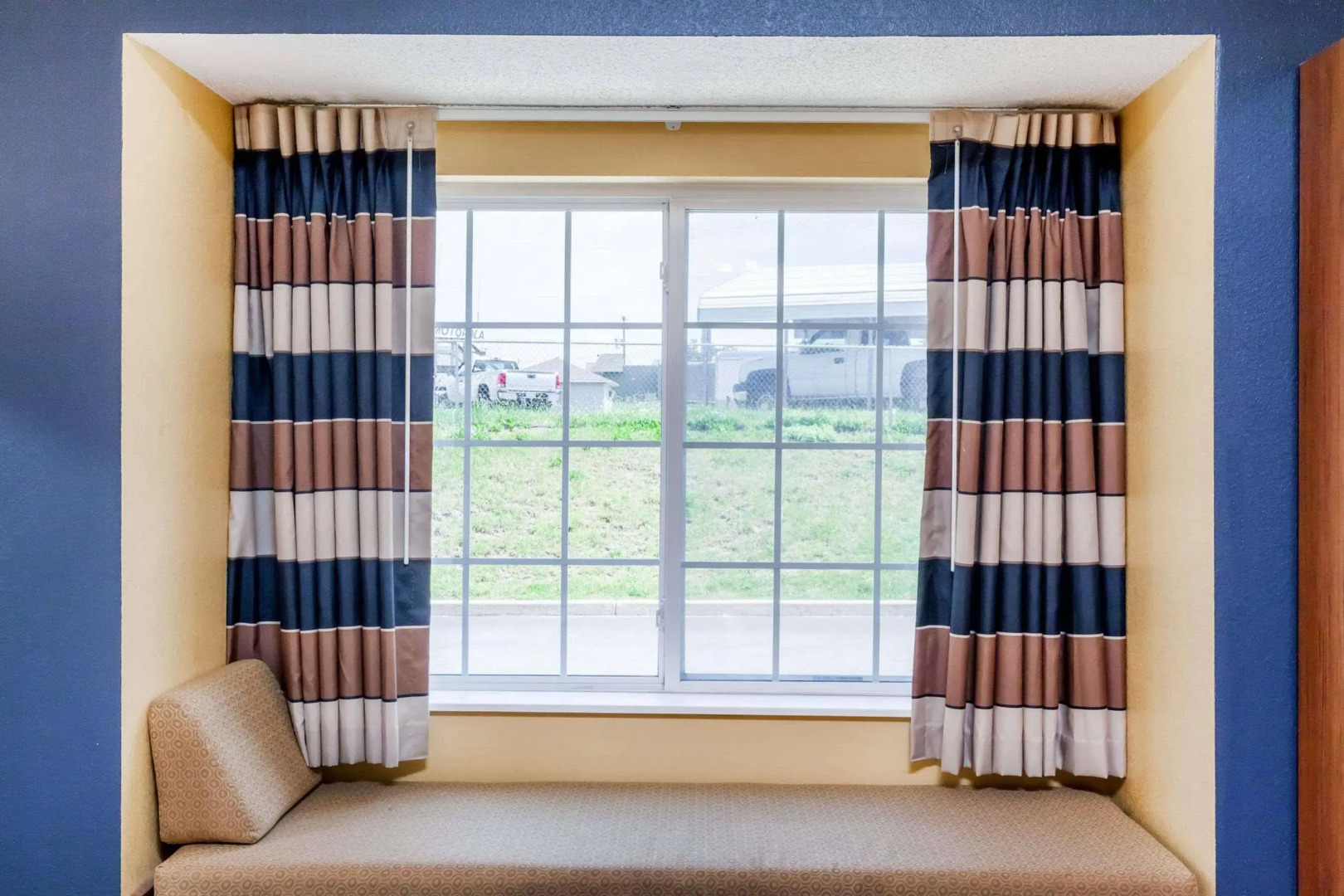 Microtel Inn & Suites