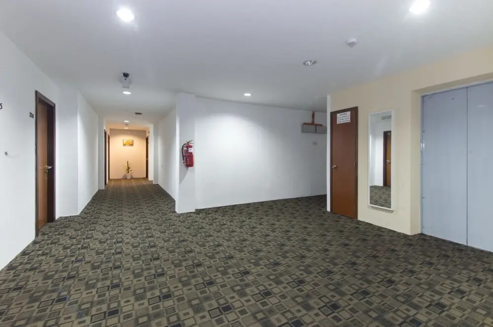 OYO 489 Pegasus Inn Hotel