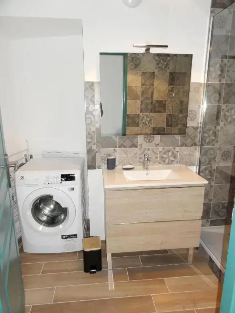 Maison de 3 chambres avec terrasse amenagee et wifi a Esparron de Verdon