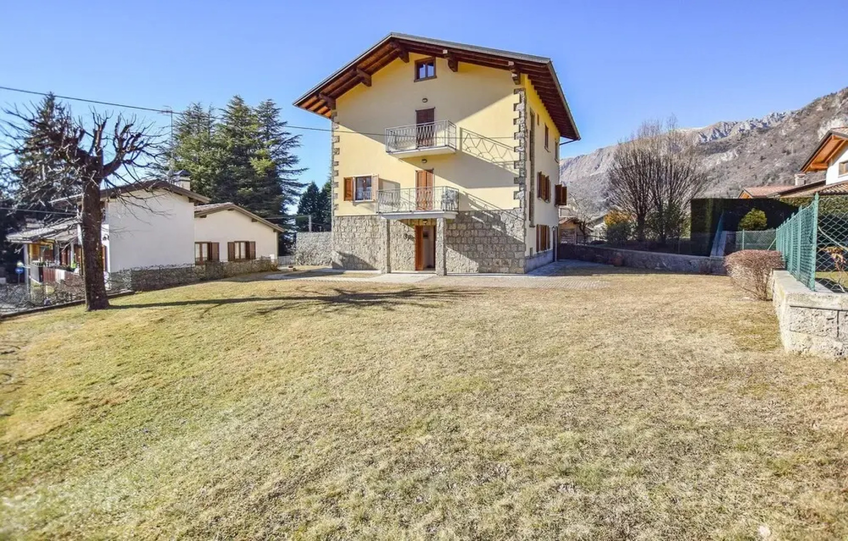 Amazing Apartment in Castione d. Presolana With Wifi and 2 Bedrooms