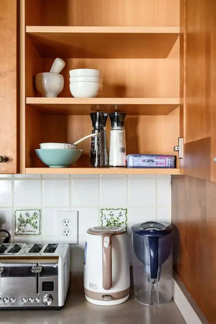 Perfect Family Home With Fireplace Spacious Yard