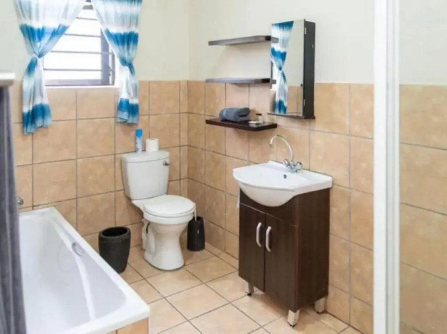 Gracelands Beach Lodge