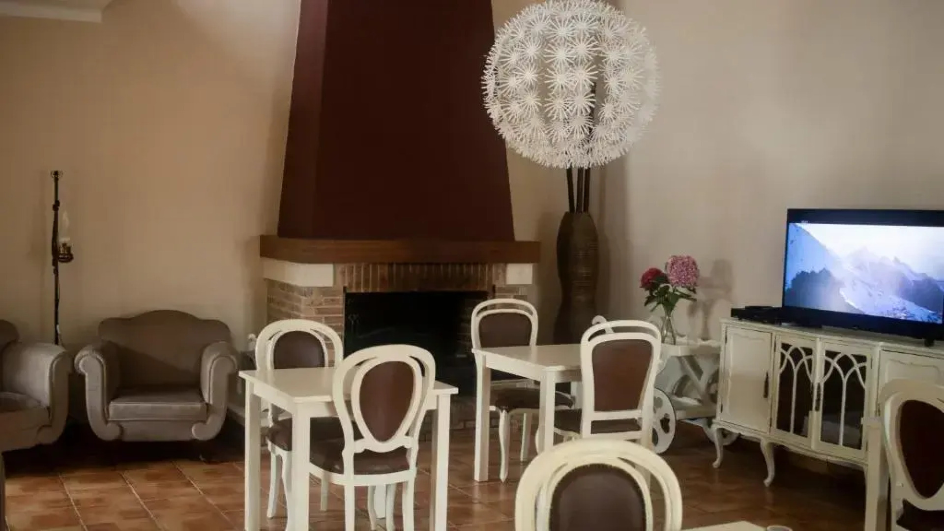 D'Vine Country House