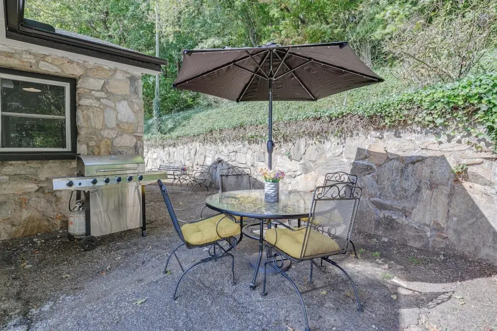 Updated + Modern Waynesville Cottage w/ Fire Pit