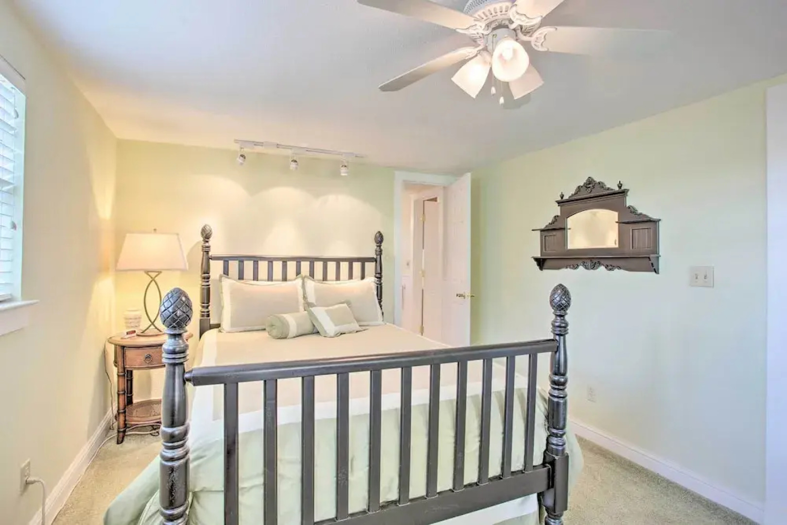 Lovely Pottsboro Home w/ Patio & Fire Pits!