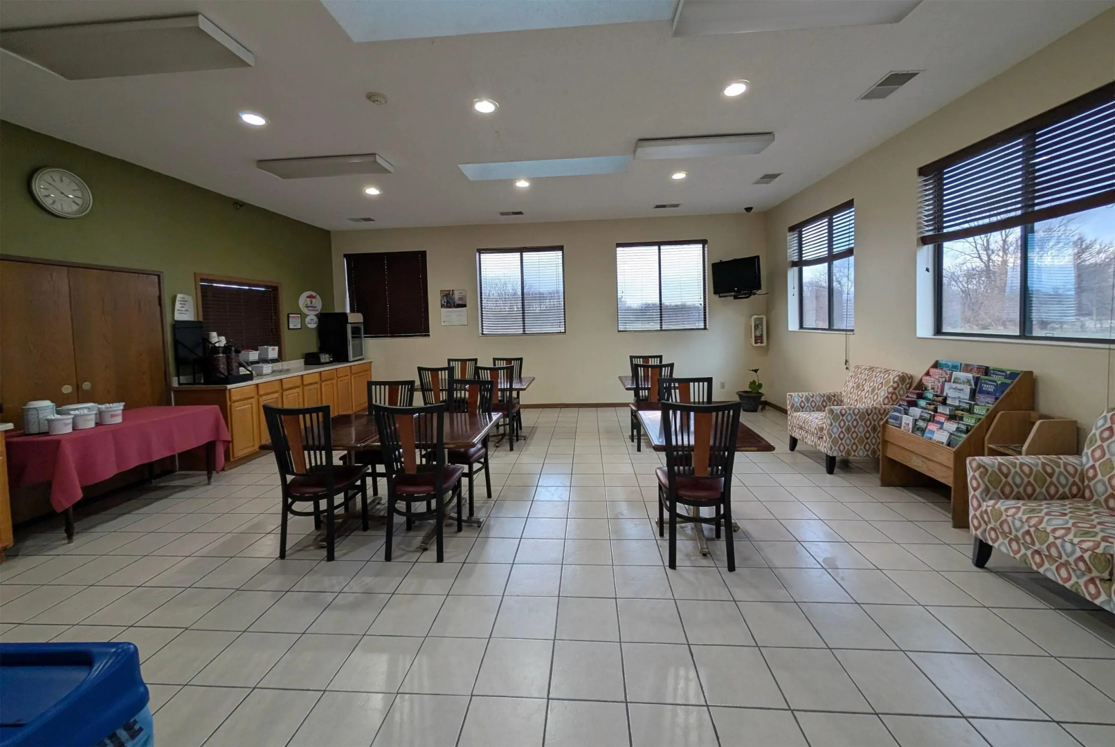 Super 8 by Wyndham DeKalb IL