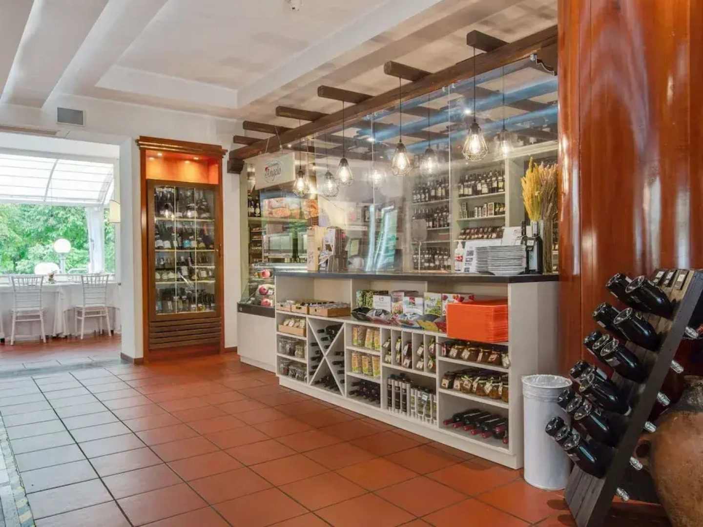 Family Escape With Pools and Sauna