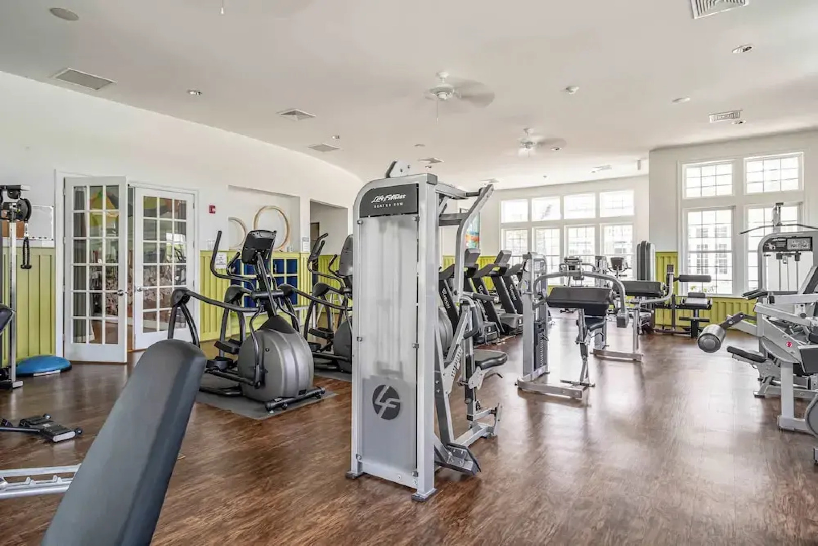 Wild Air Getaway For 12!