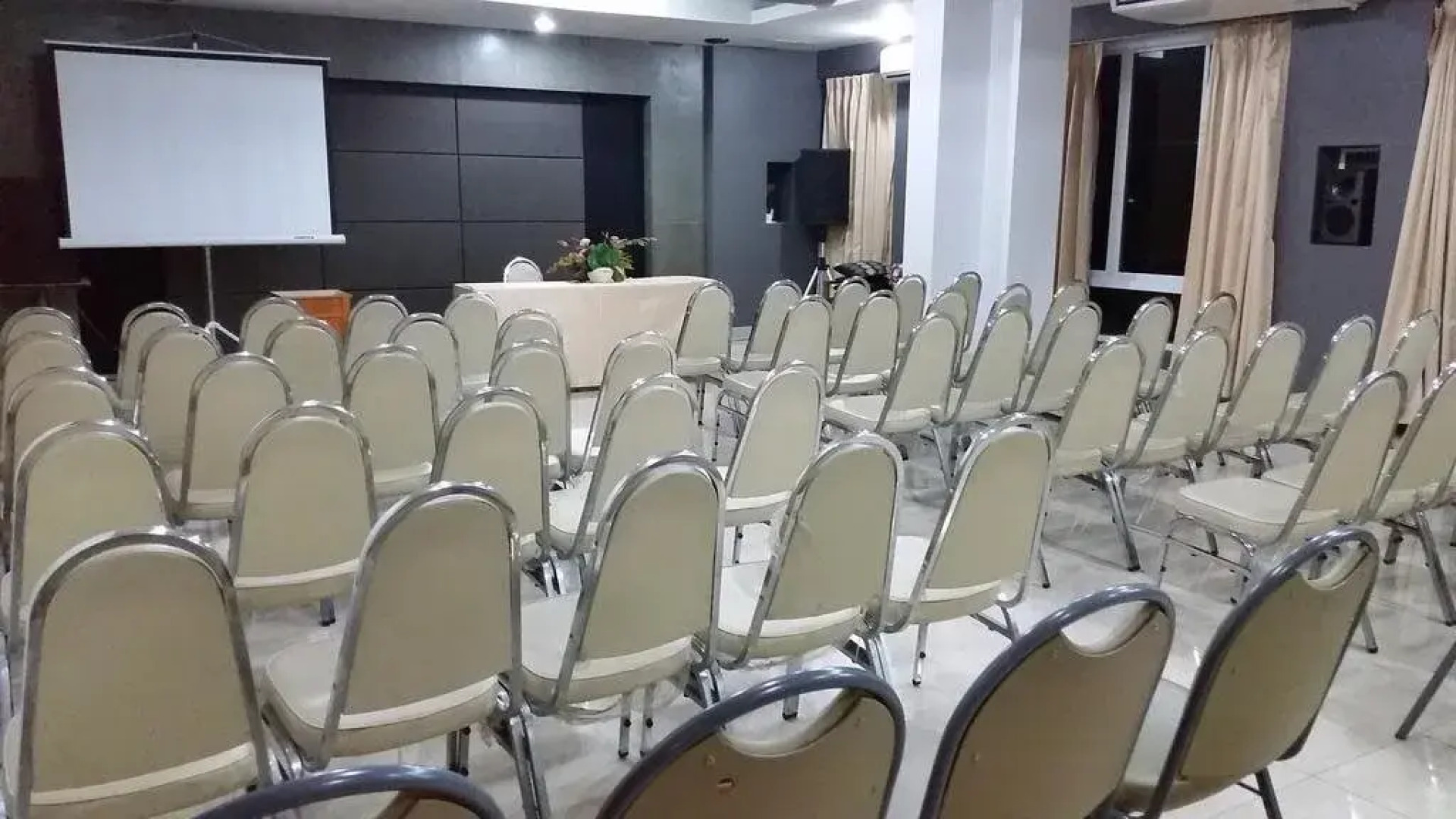 Maihom Resort Dechatiwong Bridge