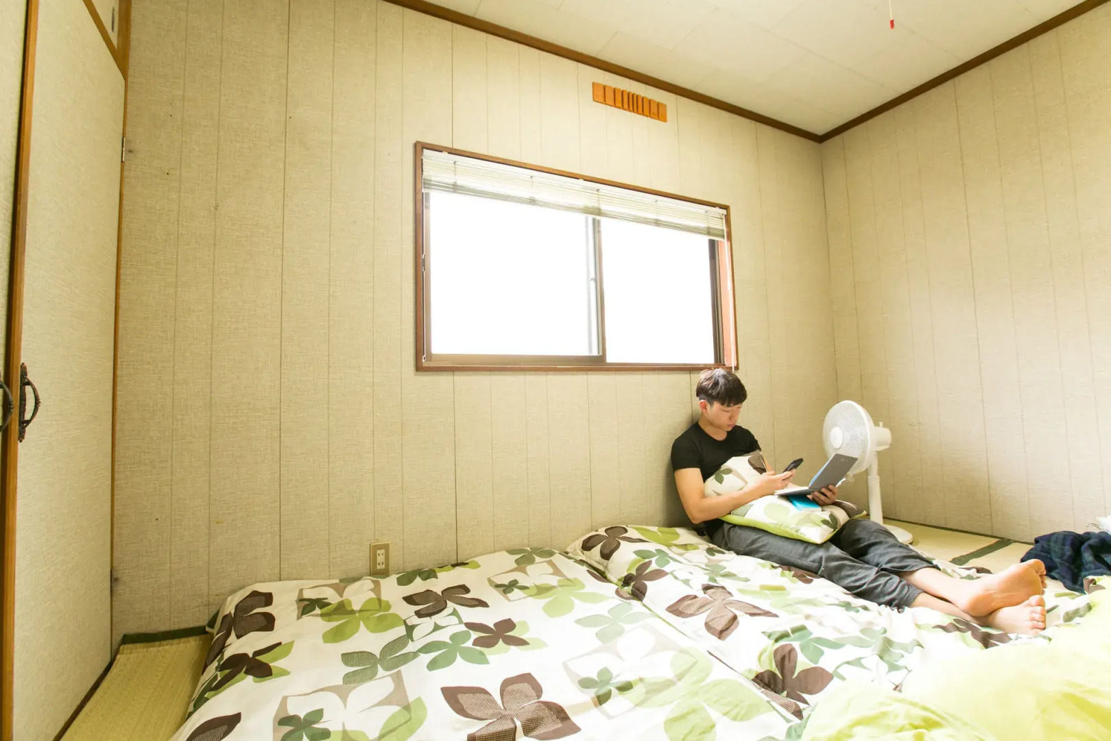 Airloghouse - Comic Inn -