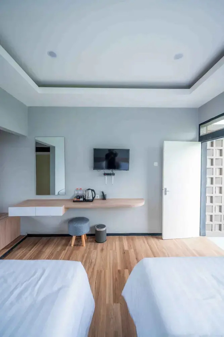 Elge Hotel and Villa Sarangan