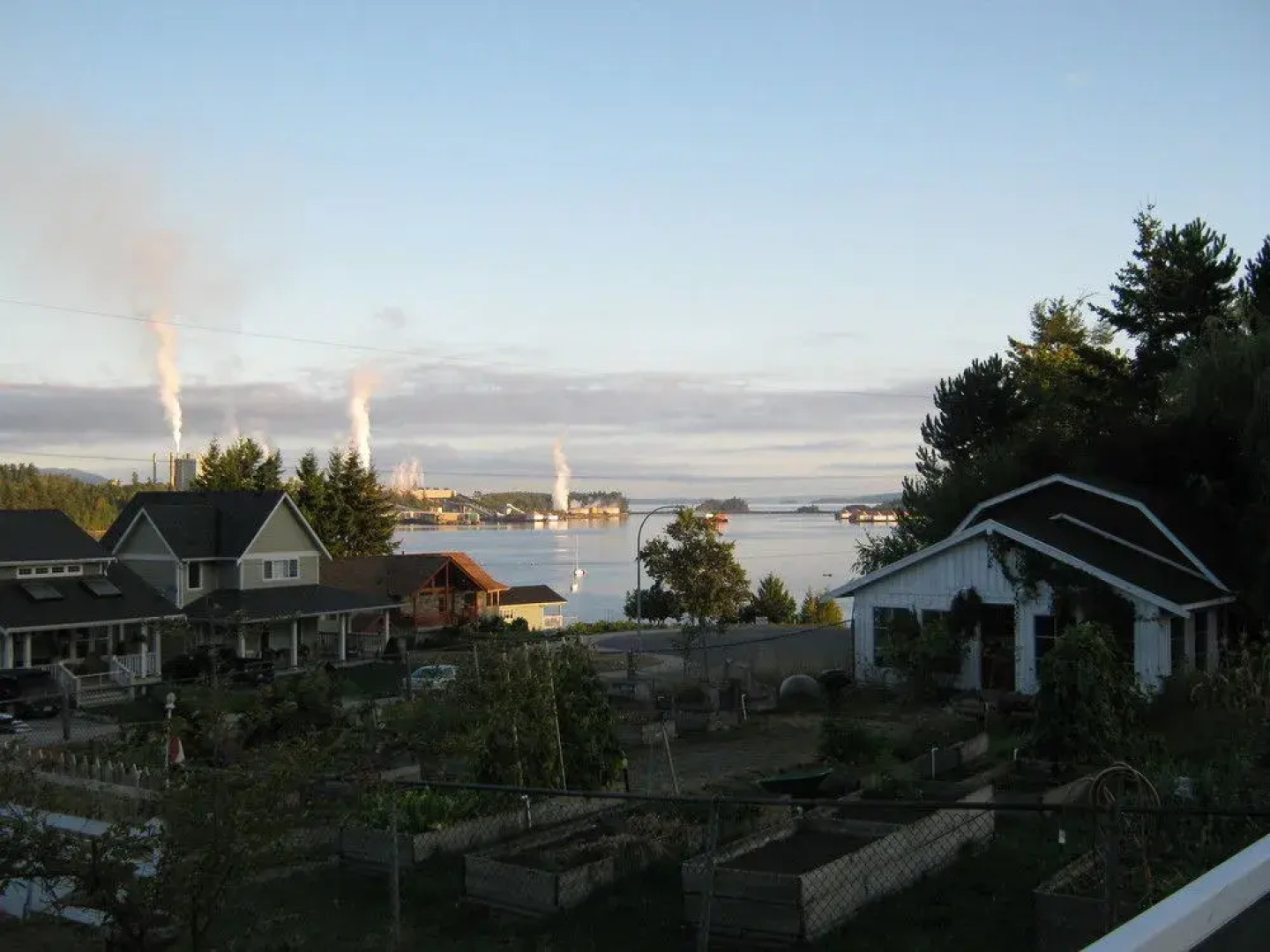 Foxglove Inn & Gardens