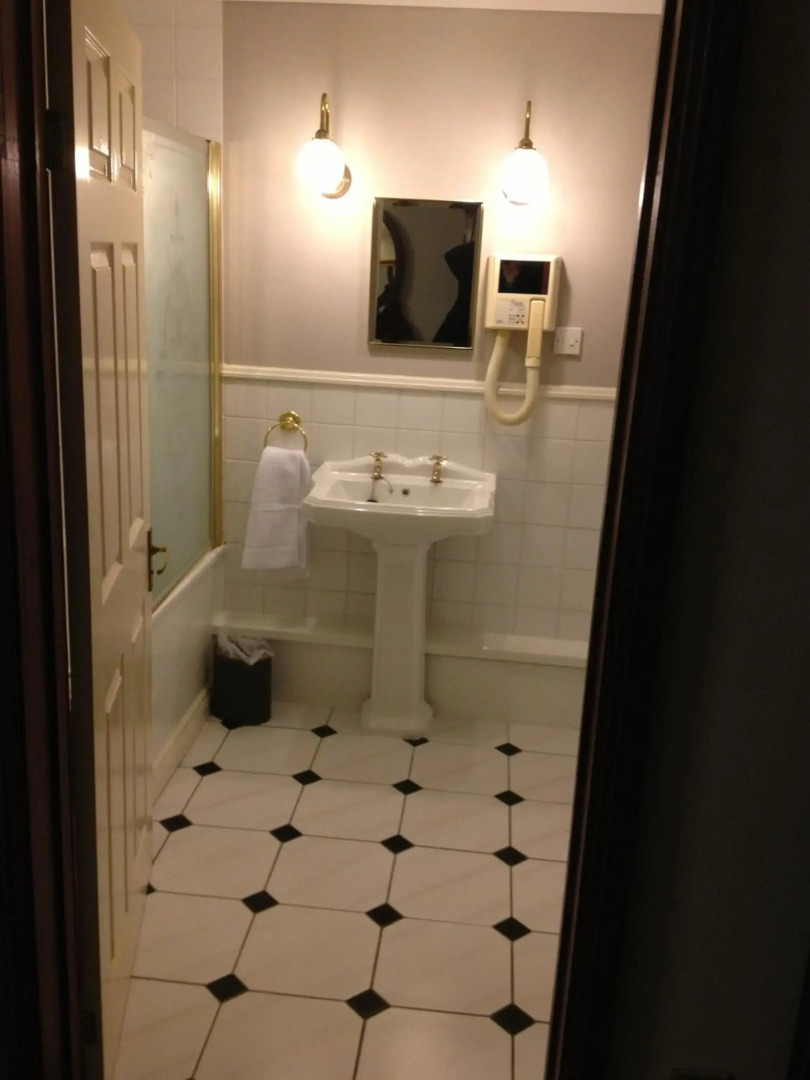 Ty Newydd Country Hotel