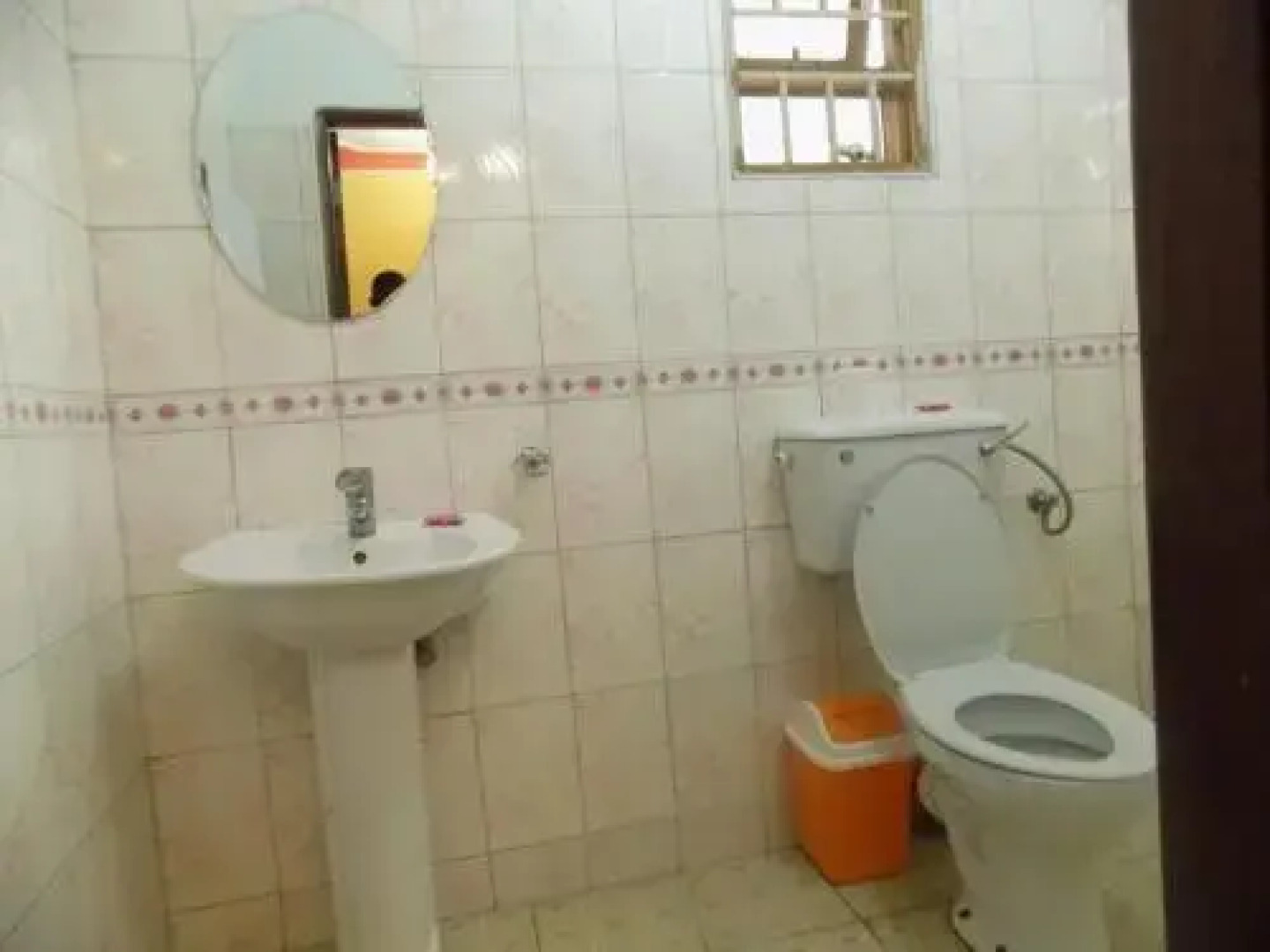 P Panorama Suites Hotel