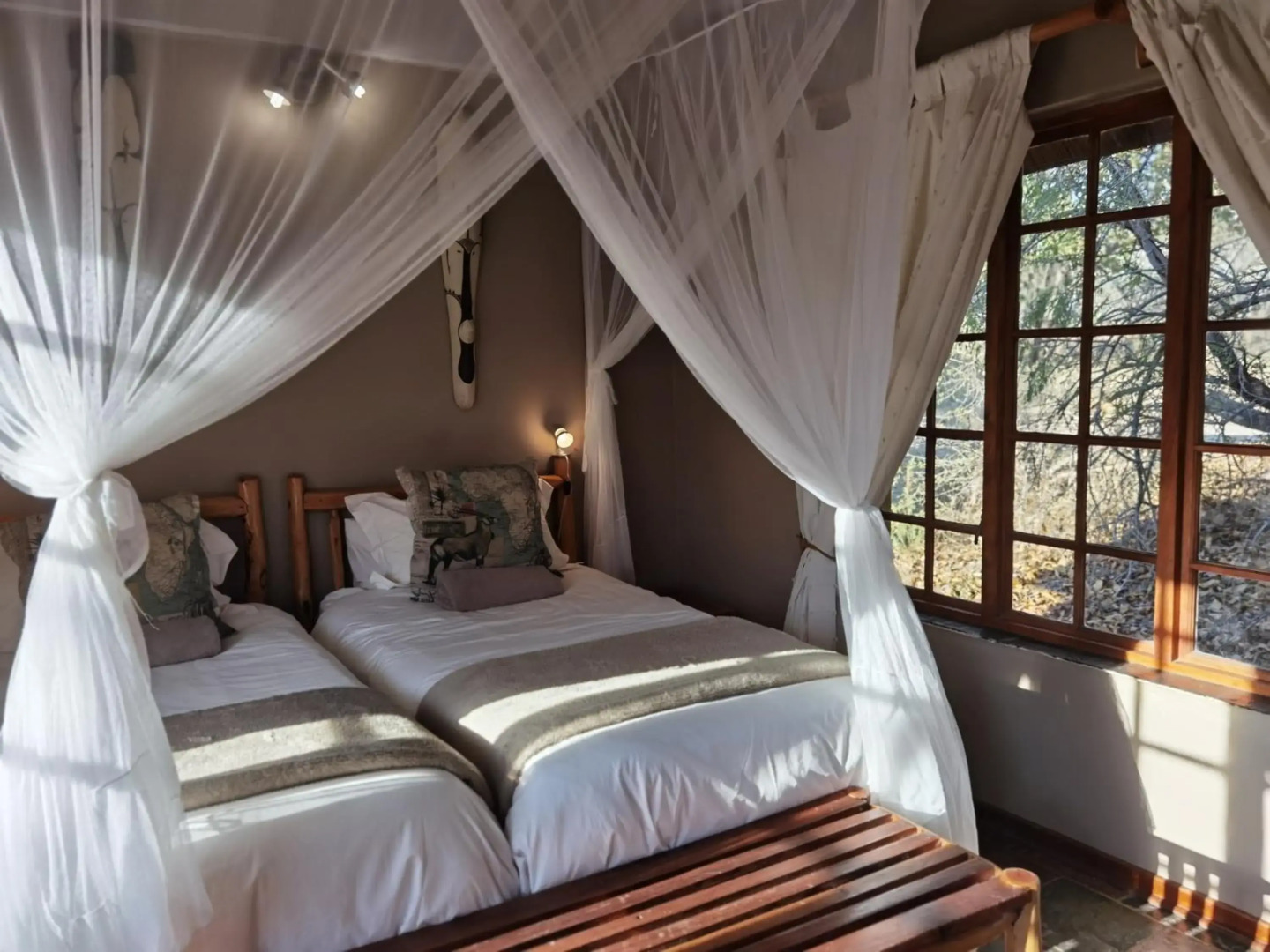 Thornhill Safari Lodge
