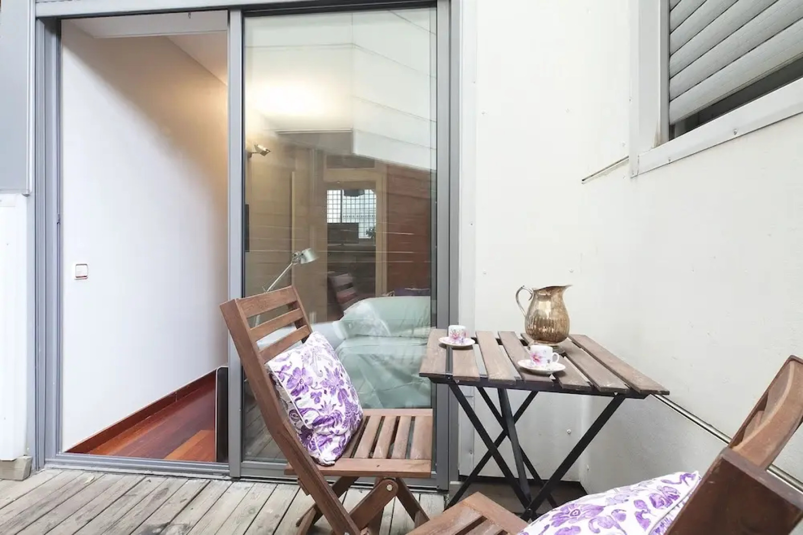 My Space Barcelona Gracia Pool B32