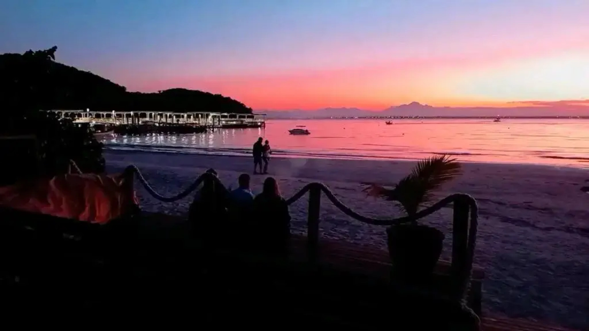 Tubarao Pousada & Camping