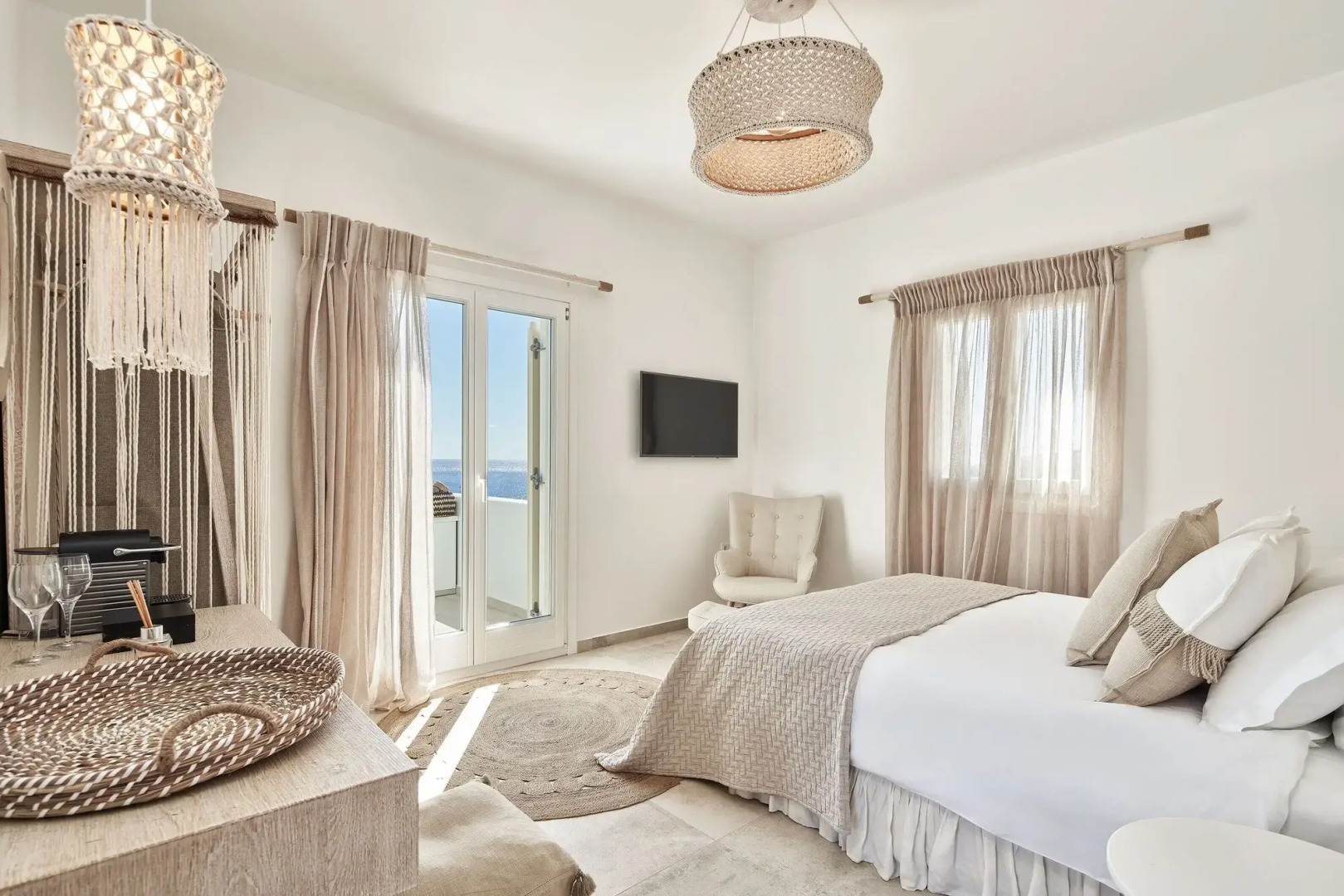 Volcano Luxury Suites Milos - Adults Only