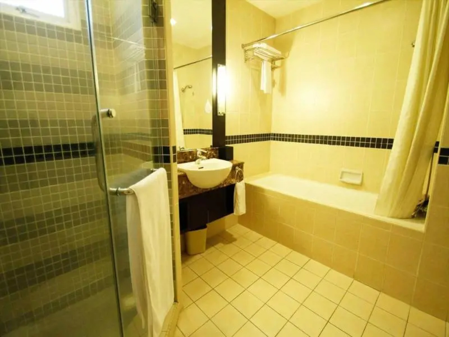 Somerset Seri Bukit Ceylon