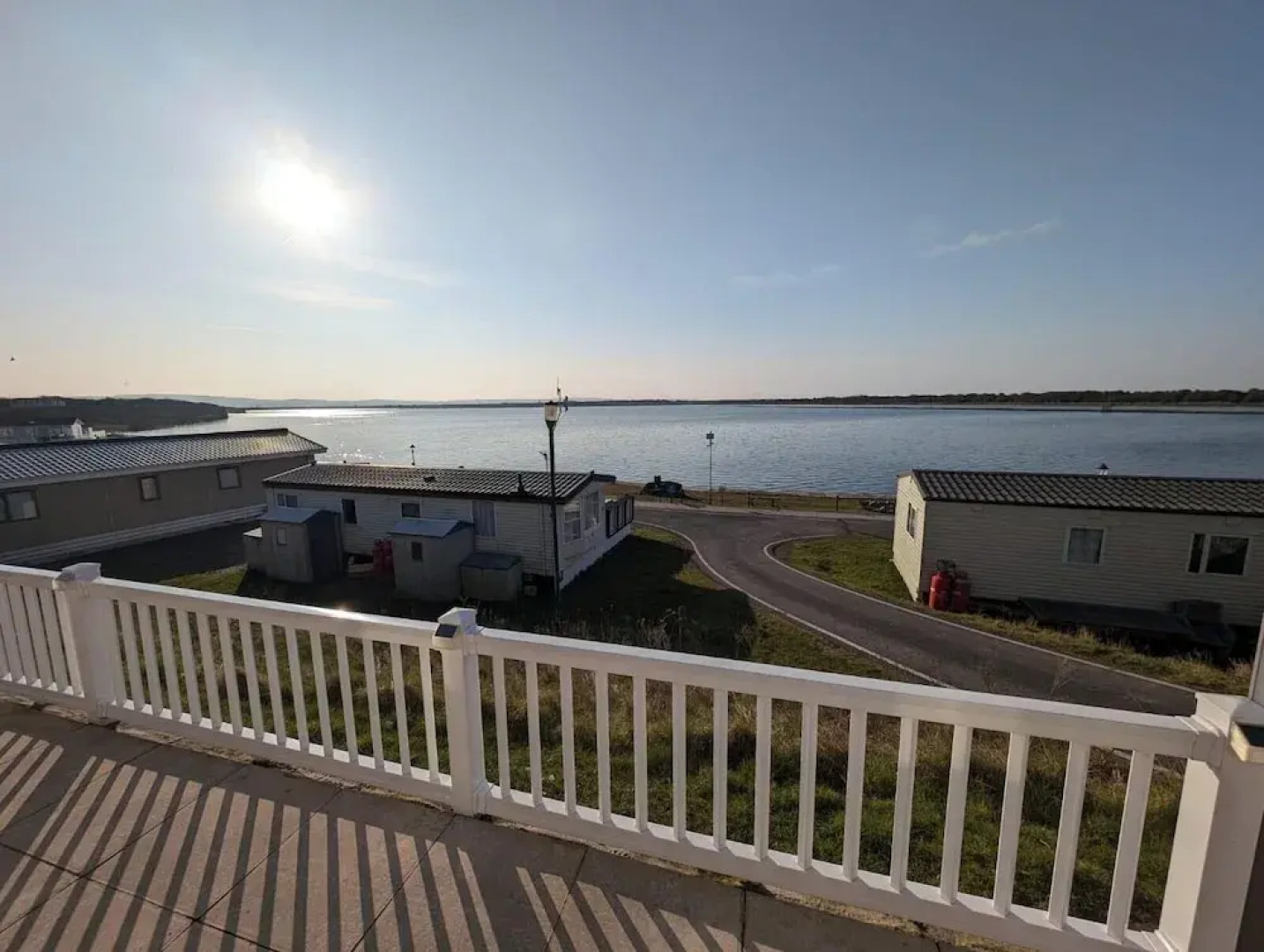 3 Bed Lodge - Sleeps 6 - Parking - Pets - Wifi