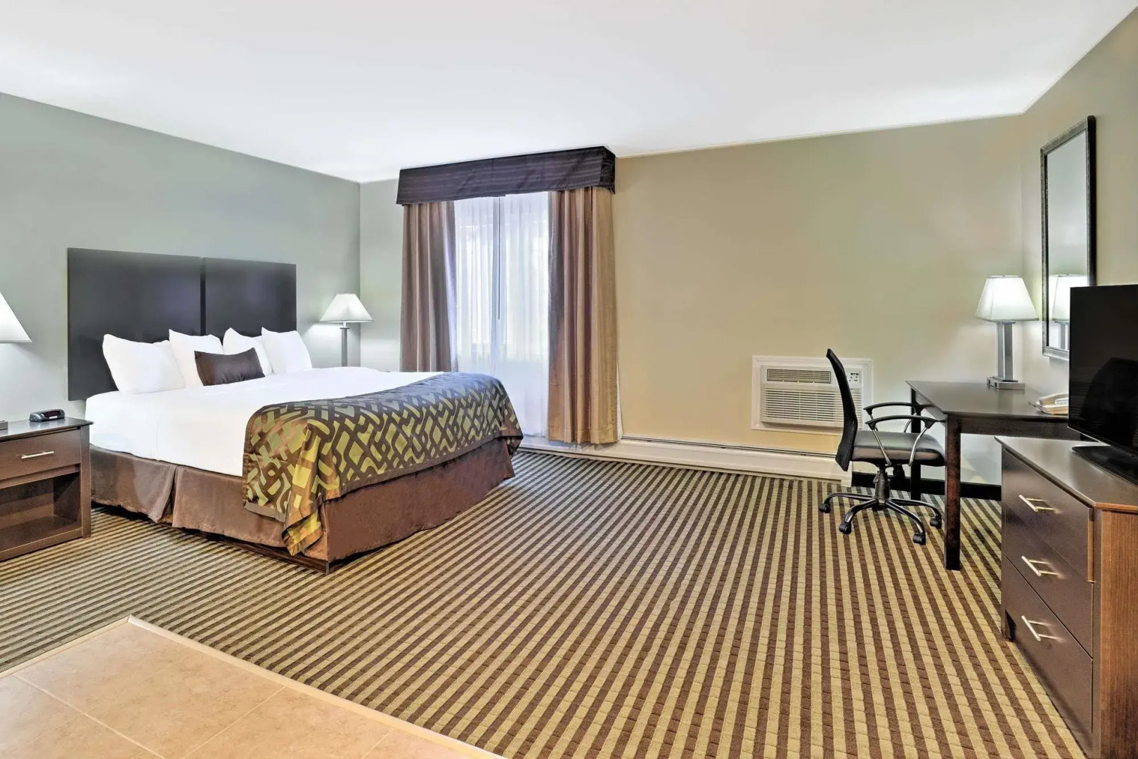 Baymont by Wyndham Essex Burlington Area