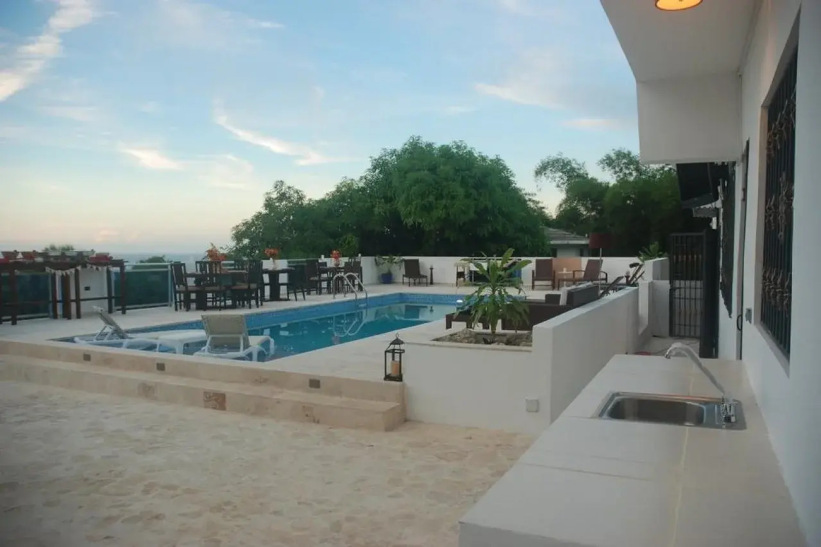 E&J Boutique Residences