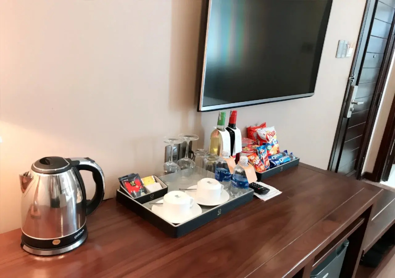 Yarra Ocean Suites Danang