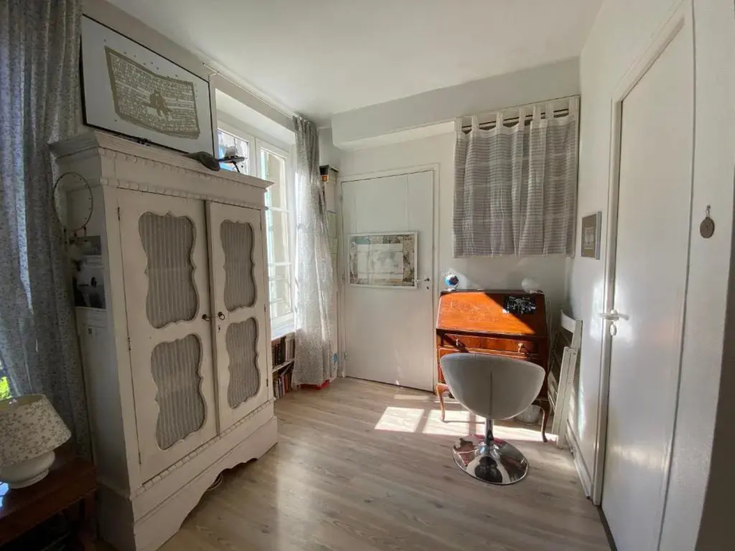 L'académie de Clémence, Guest House Paris-Roland-Garros