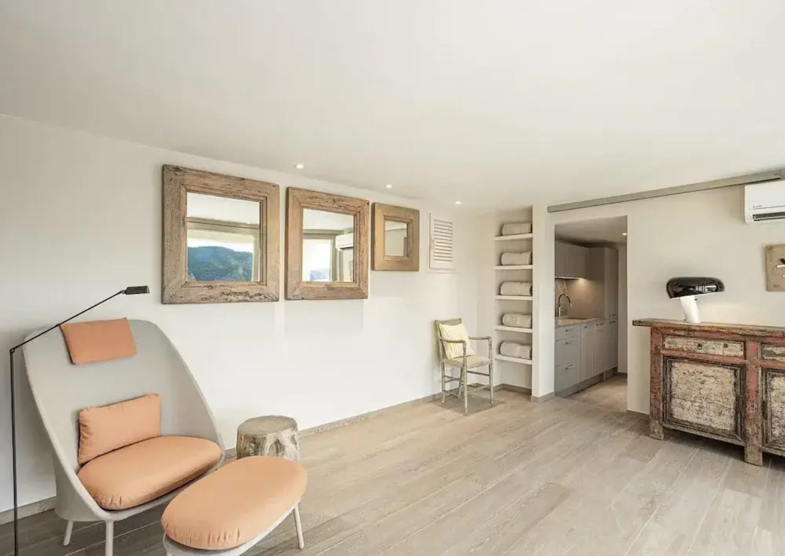 Sea-view Villa Near Port